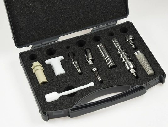 Керамічна коронка на імплант фото