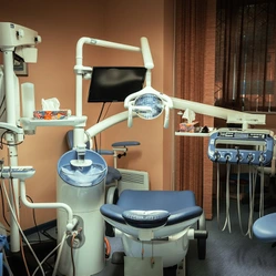 Implantation in "Club 32"