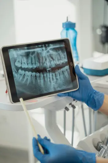 Comprehensive dental checkup in „Club 32“